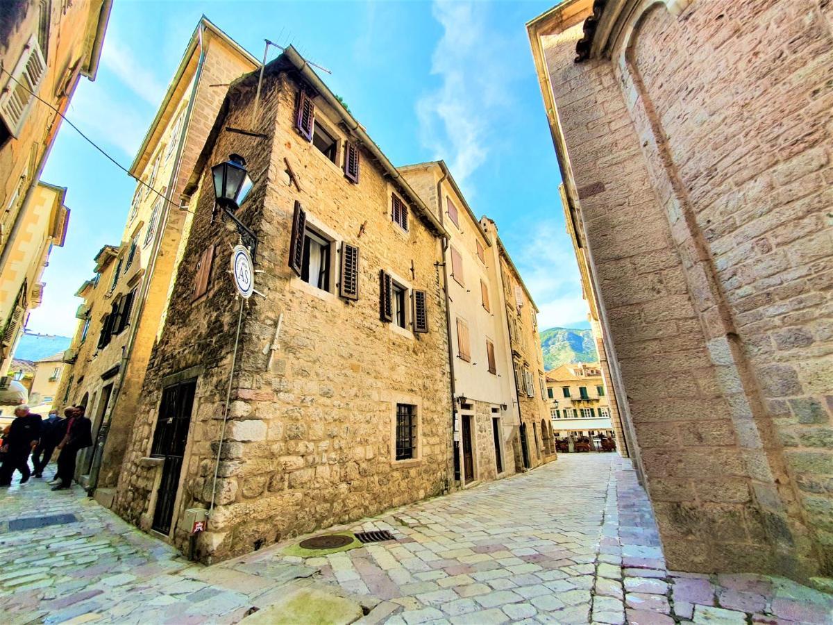 St.Tripun Apartment Kotor Extérieur photo