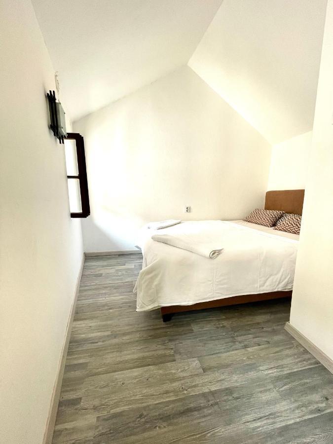 St.Tripun Apartment Kotor Extérieur photo